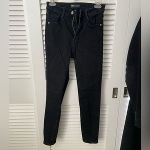 ZARA Skinny Jeans